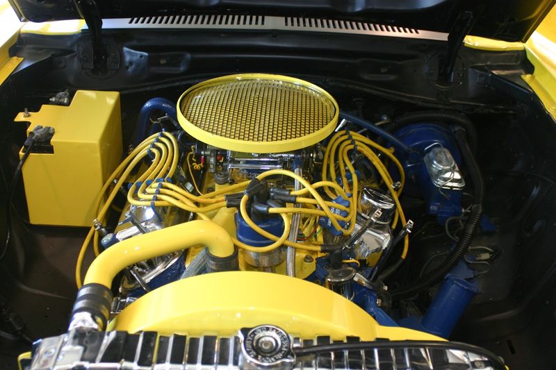 Le moteur V8 « Roush » de 5.0 litres développe plus de 400 chevaux